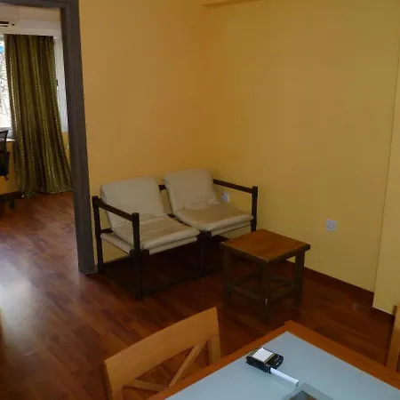 Center Private 1 Or 2 Bedroom Flat - Dimofontos